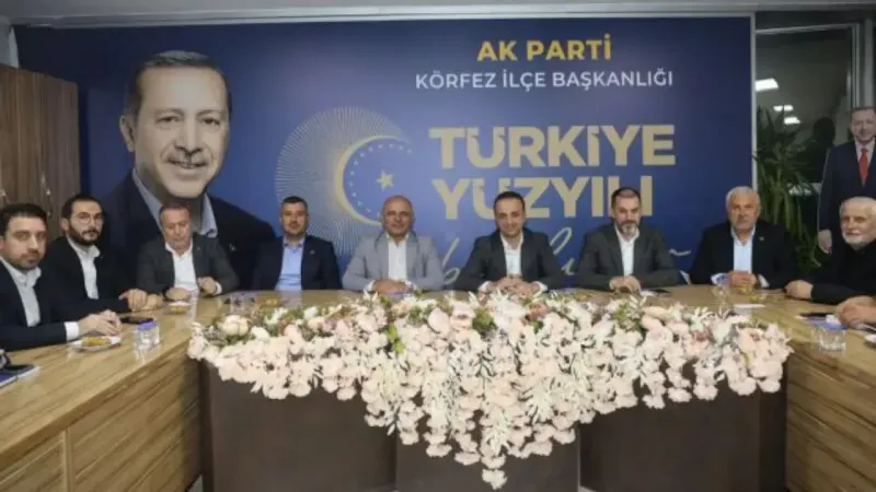 AK Parti Körfez’de Yeni Yönetim Kadrosu Göreve Başladı!